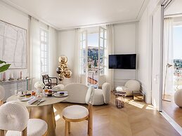 The Dolli At Acropolis, A Hotel To Live