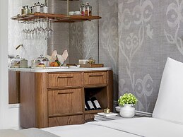 The Dolli At Acropolis, A Hotel To Live