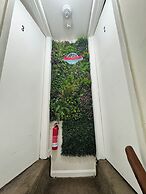 Downtown Private Rooms- Close to Topgolf