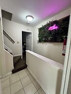 Downtown Private Rooms- Close to Topgolf