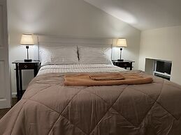 Downtown Private Rooms- Close to Topgolf