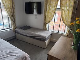 Superb 2 bed Apartment Great Location