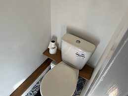 Luxury 2 bed Apartment Great Location