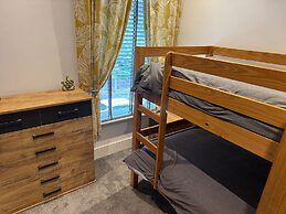 Superb 2 bed Apartment Great Location