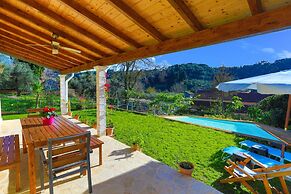 Green Family Villa in Agios Ioannis