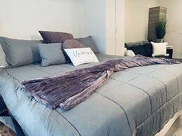 Romantic Lakeside Studio Suite