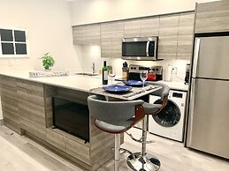 Romantic Lakeside Studio Suite