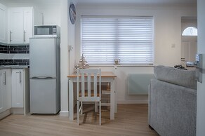 Castle Cove - 1 Bedroom Apartment - Tenby