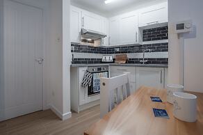 Castle Cove - 1 Bedroom Apartment - Tenby