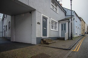 Castle Cove - 1 Bedroom Apartment - Tenby