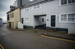 Castle Cove - 1 Bedroom Apartment - Tenby