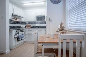 Castle Cove - 1 Bedroom Apartment - Tenby