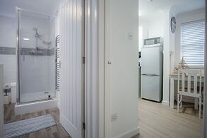 Castle Cove - 1 Bedroom Apartment - Tenby