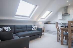 Skylark - 2 Bedroom Apartment - Tenby