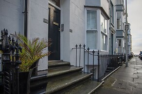 Skylark - 2 Bedroom Apartment - Tenby