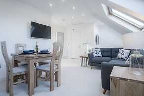 Skylark - 2 Bedroom Apartment - Tenby