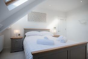 Skylark - 2 Bedroom Apartment - Tenby