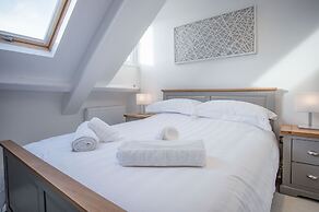 Skylark - 2 Bedroom Apartment - Tenby