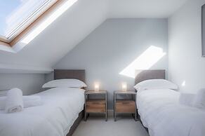 Skylark - 2 Bedroom Apartment - Tenby