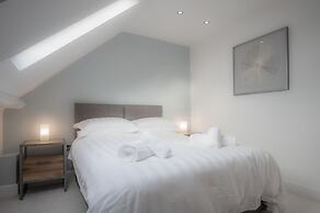 Skylark - 2 Bedroom Apartment - Tenby