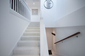 Skylark - 2 Bedroom Apartment - Tenby