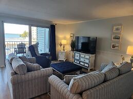 Thunder Island 114c 2 Bedroom Condo by RedAwning