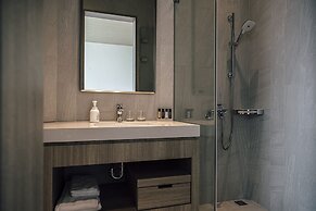 Sunlight on the peninsula