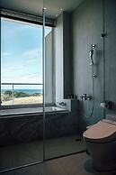 Sunlight on the peninsula