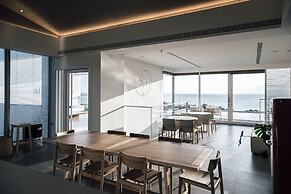 Sunlight on the peninsula