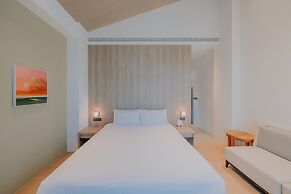 Sunlight on the peninsula