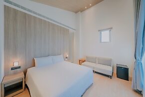 Sunlight on the peninsula