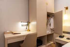 Legend Hotel and Resort