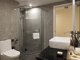 Legend Hotel and Resort