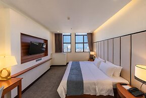 Legend Hotel and Resort