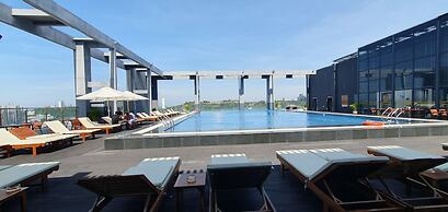 Legend Hotel and Resort