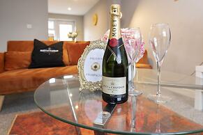 Champagne House - 3 Bedroom Townhouse