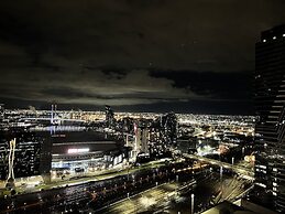 Luxury 2B2B Marvelous View Central Location