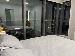 Luxury 2B2B Marvelous View Central Location