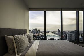 Luxury 2B2B Marvelous View Central Location