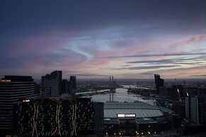 Luxury 2B2B Marvelous View Central Location