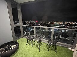 Luxury 2B2B Marvelous View Central Location