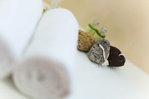 Deluxe Villa Ianthos - Outdoor Hot Tub & Kids Pool