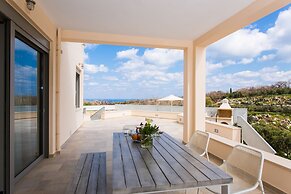 Deluxe Villa Ianthos - Outdoor Hot Tub & Kids Pool