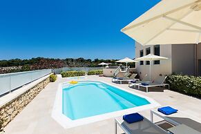Deluxe Villa Ianthos - Outdoor Hot Tub & Kids Pool