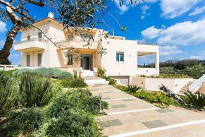 Deluxe Villa Ianthos - Outdoor Hot Tub & Kids Pool