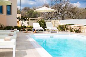 Deluxe Villa Ianthos - Outdoor Hot Tub & Kids Pool