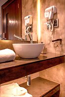 Madero Hotel & Suites
