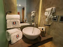 Madero Hotel & Suites