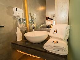 Madero Hotel & Suites
