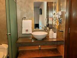 Madero Hotel & Suites